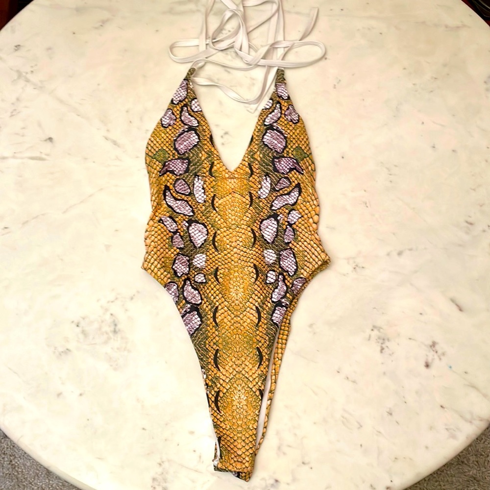Backless One Piece Reptile Print Swimsuit, Size Large